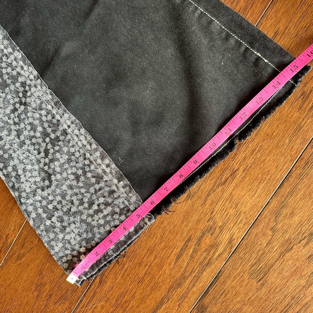 POL Black Wide Leg Jeans with Gray Patterned Side Panels - Picture 7 of 9
